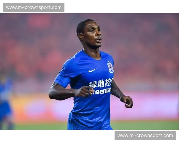 江城烈焰燃动申城深蓝：当武汉卓尔遇见上海申花，不仅是足球，更是城市的灵魂对垒